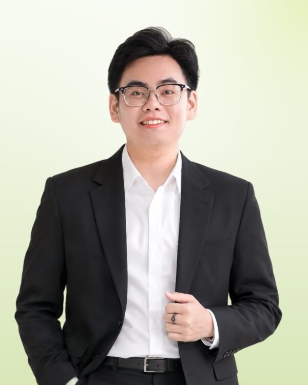Thầy Tôn Thât Cẩm Hoan